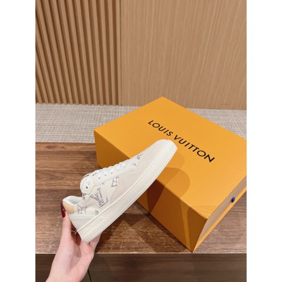 LV SNEAKERS