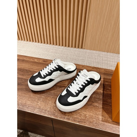 LV SNEAKERS