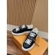 LV SNEAKERS