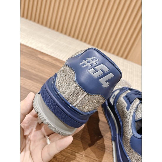 LV SNEAKERS