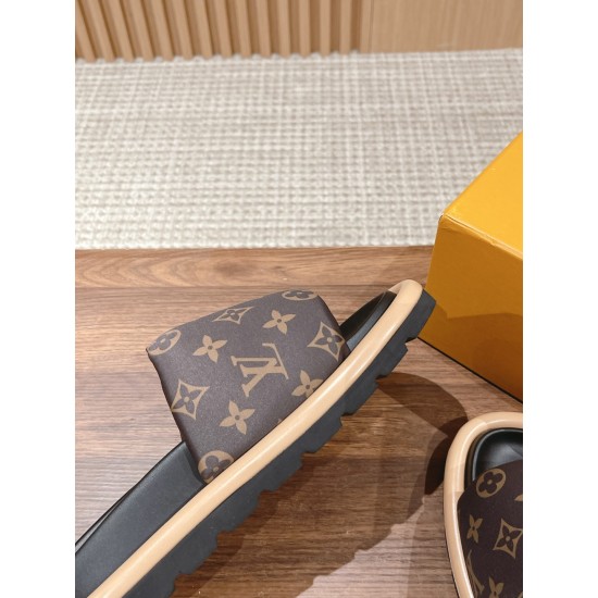 LV SLIPPERS