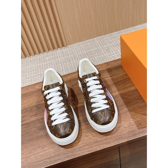 LV SNEAKERS