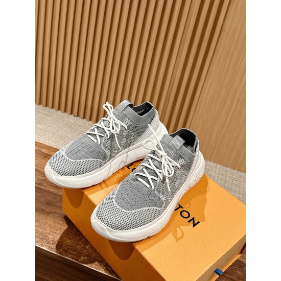 LV SNEAKERS