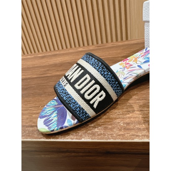 slippers slippers