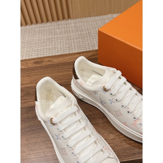 LV SNEAKERS