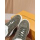 LV SNEAKERS