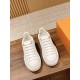 LV SNEAKERS