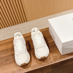 Tassel sneakers