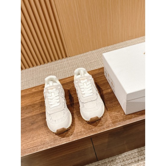 Tassel sneakers