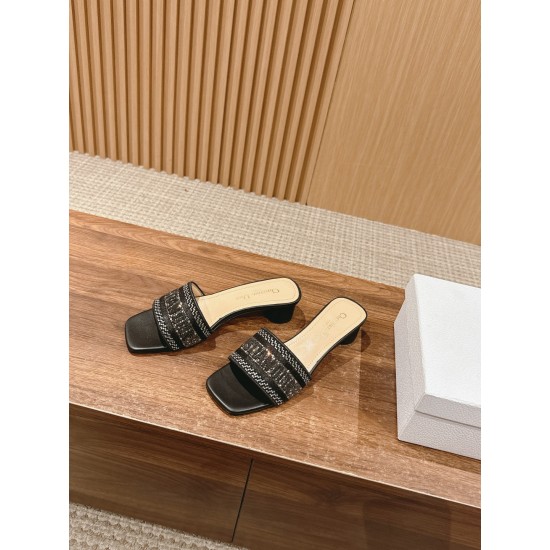 slippers 