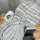 3XL sneaker runner