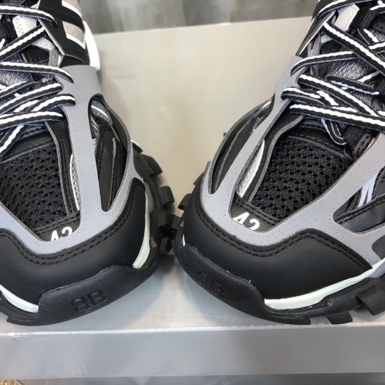Retro Sport Basalt Shoes 3rd Generation Triple-S 3.0 Retro Sport Basalt Shoes 3rd Generation Triple-S 3.0