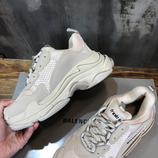 sneakers sneakers