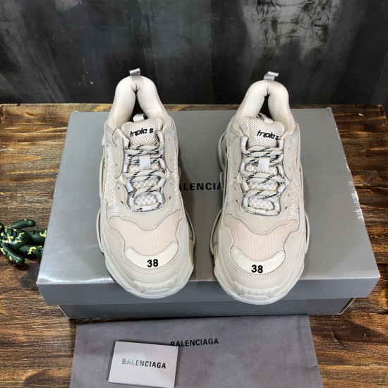 sneakers sneakers