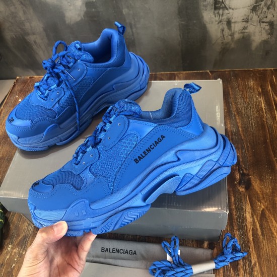 sneakers sneakers