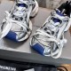 3XL sneaker runner