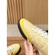 Tennis shoes