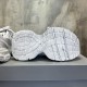 3XL sneaker runner