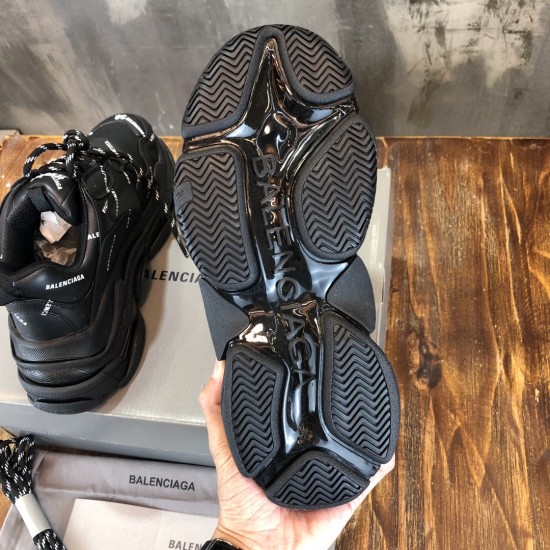 sneakers sneakers