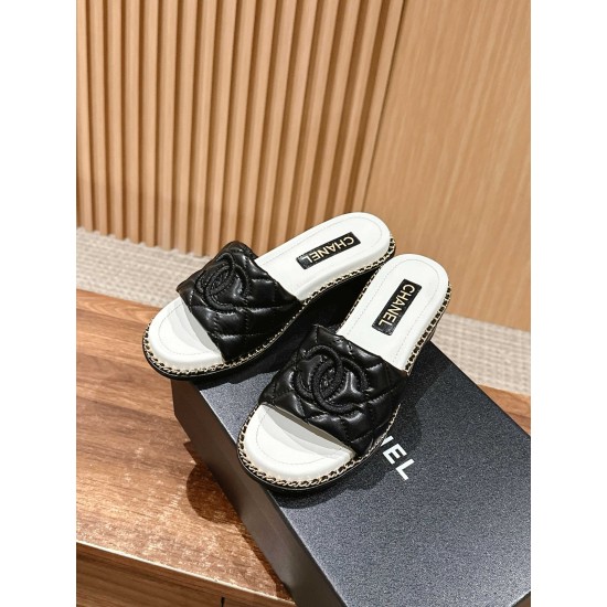 Slippers, beach shoes Slippers, beach shoes