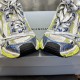 3XL sneaker runner