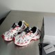 3XL sneaker runner