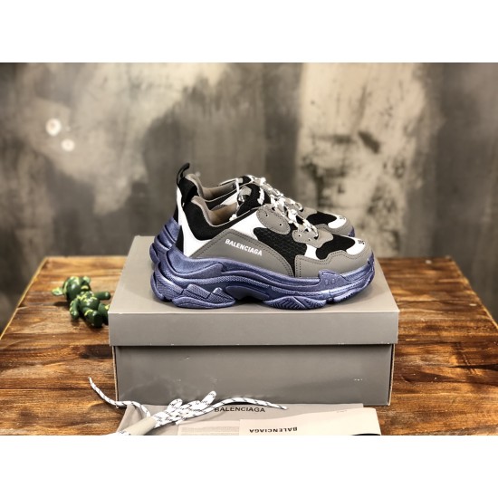 sneakers sneakers