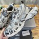 3XL sneaker runner