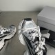 3XL sneaker runner