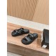 Slippers, beach shoes
