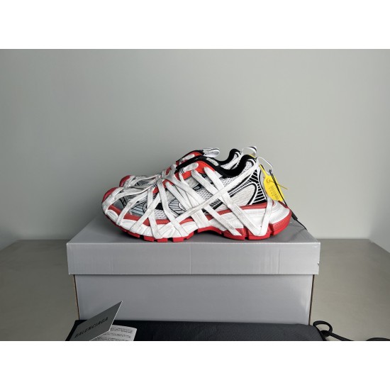 3XL sneaker runner