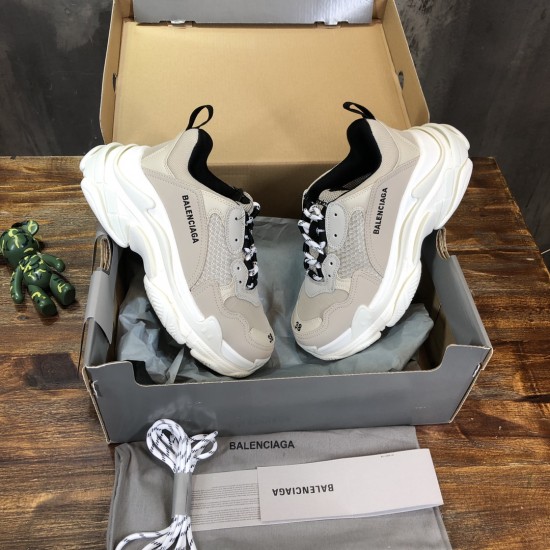 sneakers sneakers