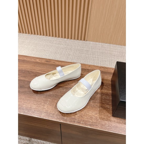Argyle shoes