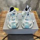 3XL sneaker runner