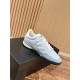 Tennis shoes