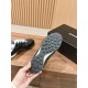 Tennis shoes