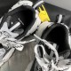 3XL sneaker runner