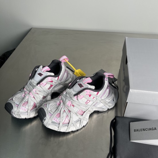 3XL sneaker runner