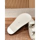Slippers, beach shoes