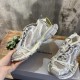 3XL sneaker runner