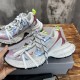 3XL sneaker runner