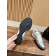 Tennis shoes