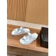Slippers, beach shoes