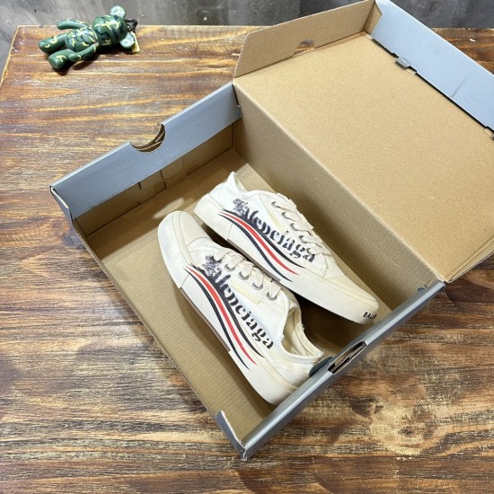 Paris Canvas Shoes