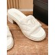 Slippers, beach shoes