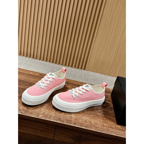 canvas shoes