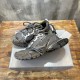 3XL sneaker runner