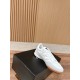 Tennis shoes