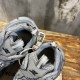 3XL sneaker runner
