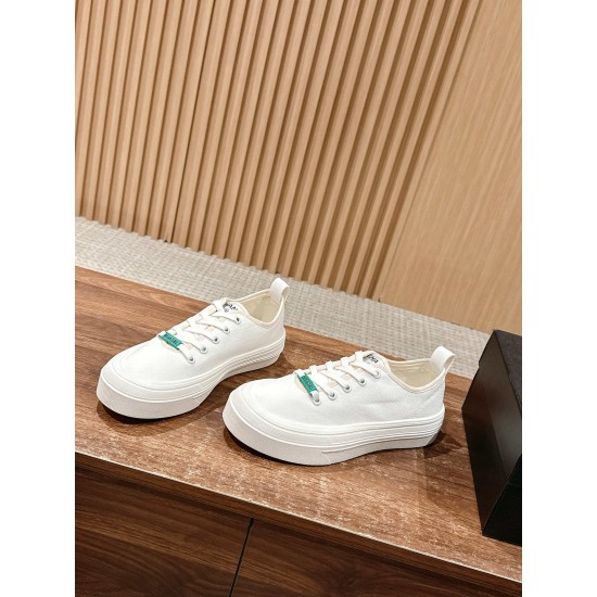 canvas shoes